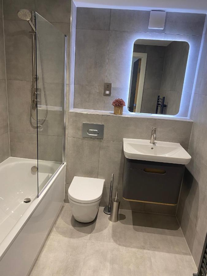 Icona - Luxury 2 Bed Penthouse Apartment York Buitenkant foto